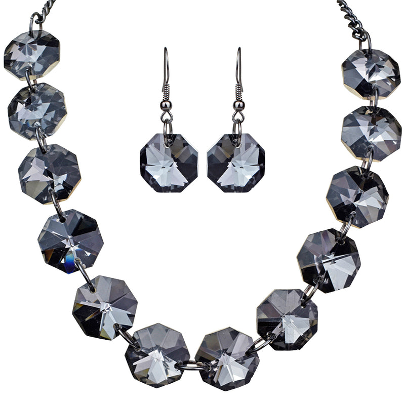 Free Midnight Magic Necklace Set with $40.00 Purchase