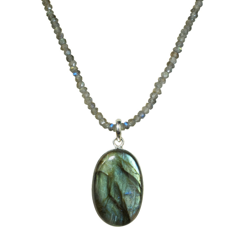 Dream Land Labradorite Oval Pendant And Beaded Necklace (.925 Sterling/Labradorite)